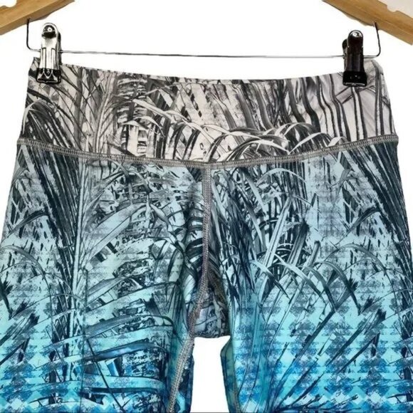 PINK LOTUS WOMEN'S OMBRE CROPPED CAPRI LEGGINGS SIZE SMALL - Picture 3 of 7